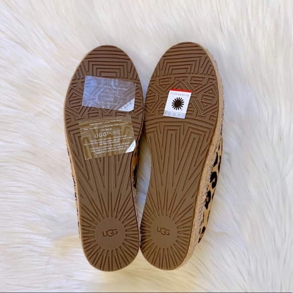 UGG Sandrinne Calf Hair Leopard Loafers - Picture 7 of 7